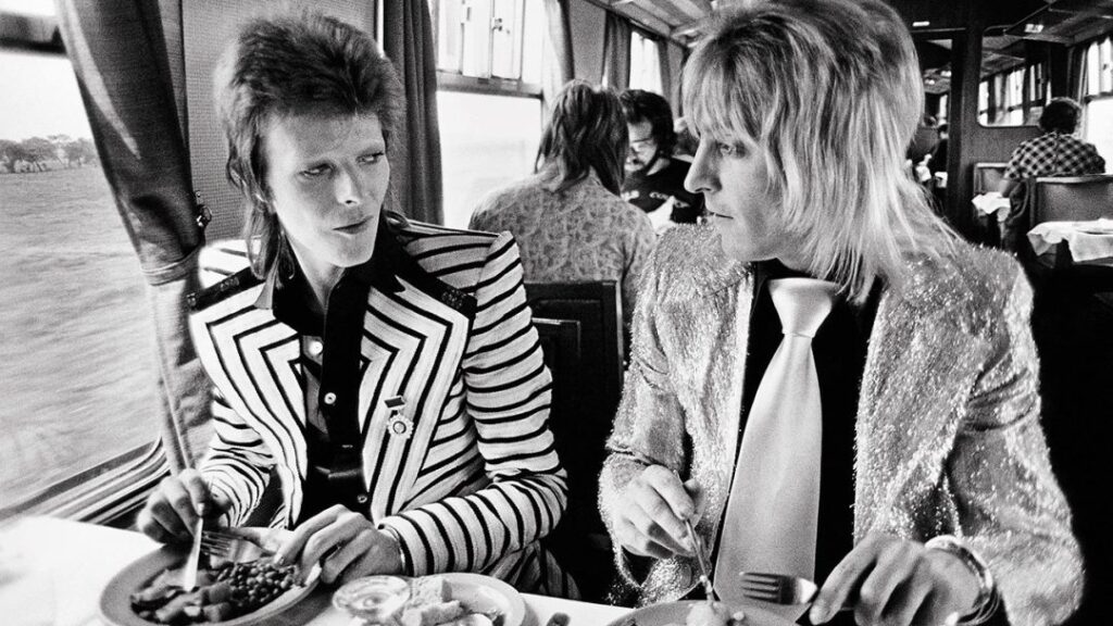 Life on Mars? The Bathroom Deadline, Mick Ronson’s Orchestration, and a Moment of Creative Brilliance